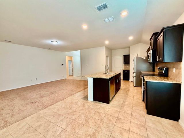 729 Ben Lake Trail, Fort Worth, TX 76120