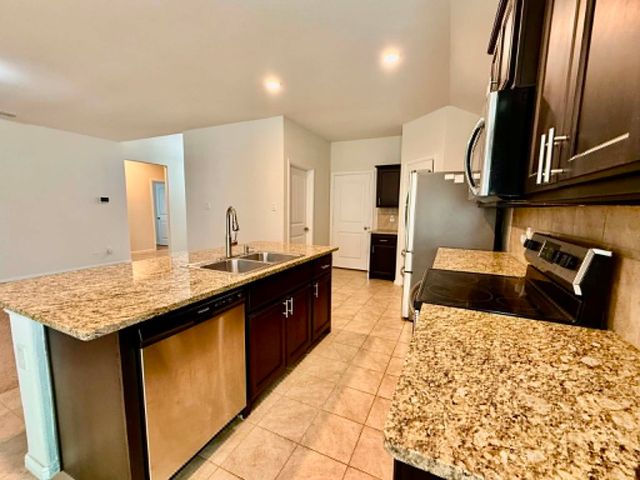 729 Ben Lake Trail, Fort Worth, TX 76120