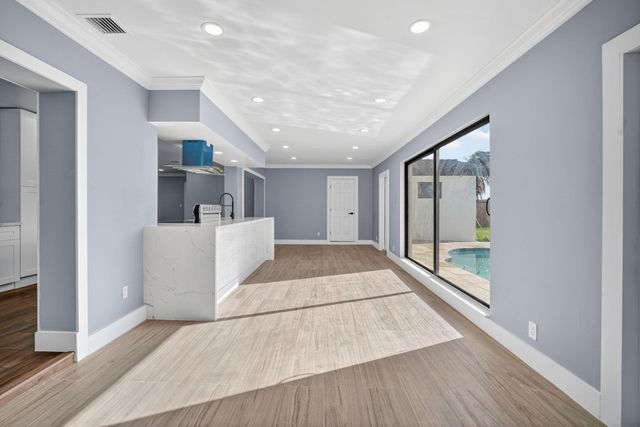 1800 N 54th Avenue, Hollywood, FL 33021