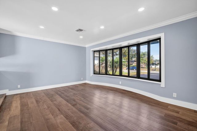 1800 N 54th Avenue, Hollywood, FL 33021