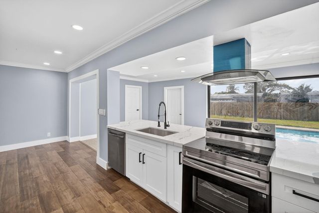 1800 N 54th Avenue, Hollywood, FL 33021