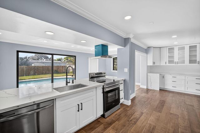 1800 N 54th Avenue, Hollywood, FL 33021