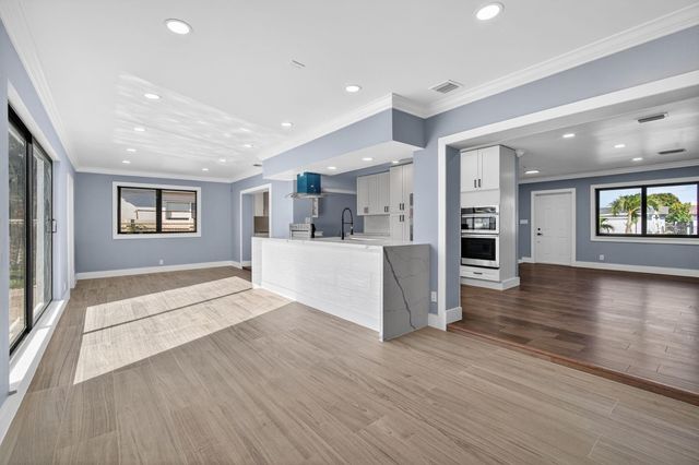 1800 N 54th Avenue, Hollywood, FL 33021