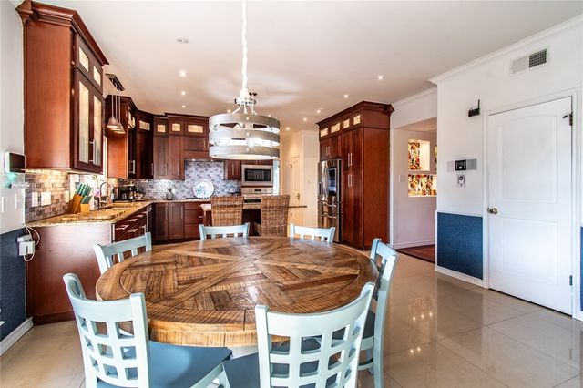 5405 Hulen Dr, Corpus Christi, TX 78413