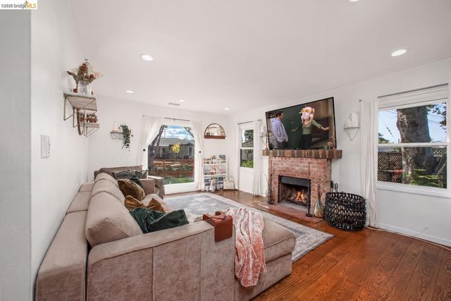 21367 Rizzo Ave, Castro Valley, CA 94546