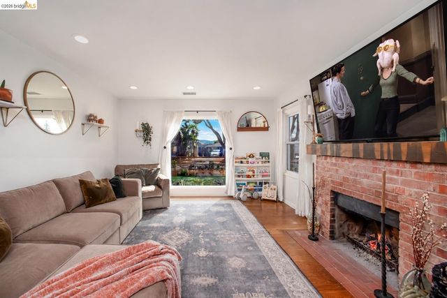 21367 Rizzo Ave, Castro Valley, CA 94546