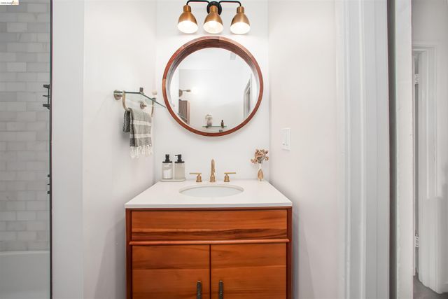 21367 Rizzo Ave, Castro Valley, CA 94546