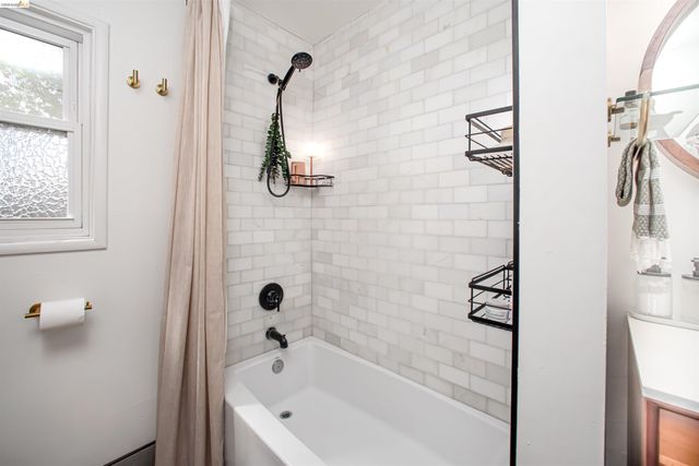 21367 Rizzo Ave, Castro Valley, CA 94546