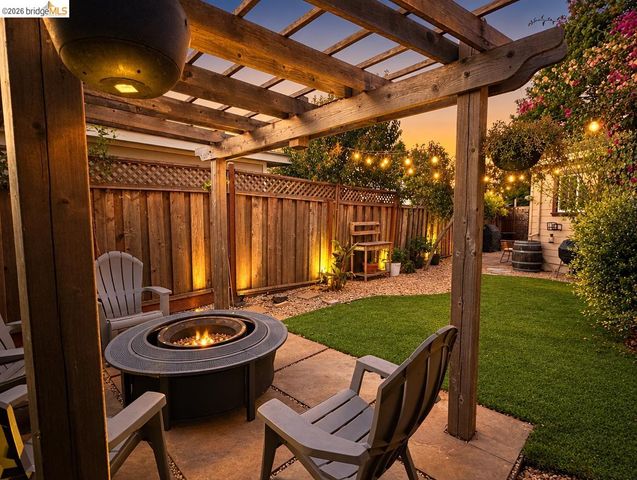 21367 Rizzo Ave, Castro Valley, CA 94546