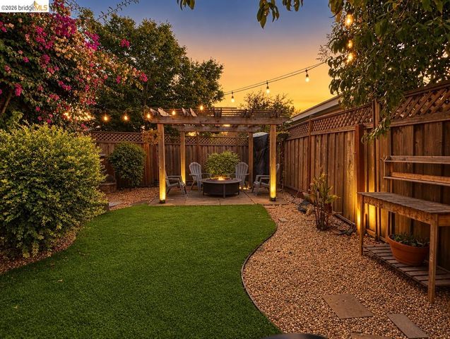 21367 Rizzo Ave, Castro Valley, CA 94546