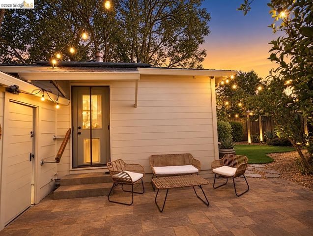 21367 Rizzo Ave, Castro Valley, CA 94546
