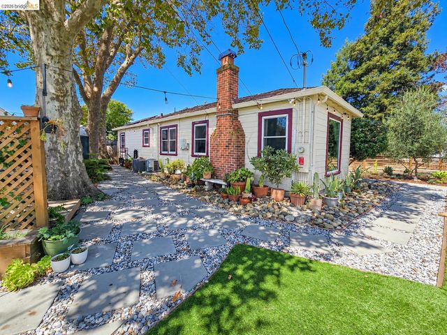 21367 Rizzo Ave, Castro Valley, CA 94546