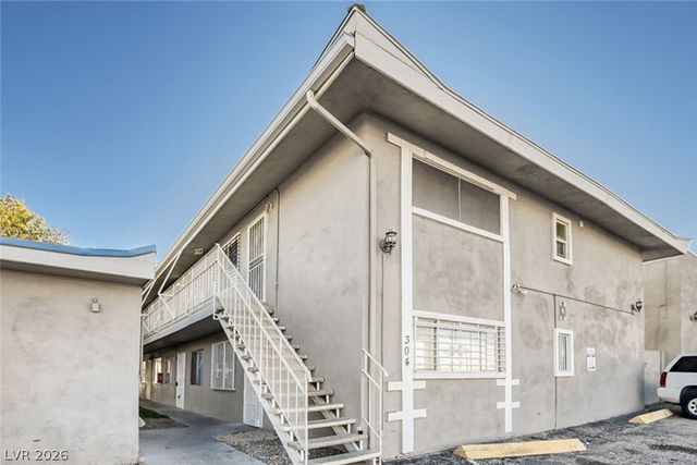 304 Orland Street 38, Las Vegas, NV 89107
