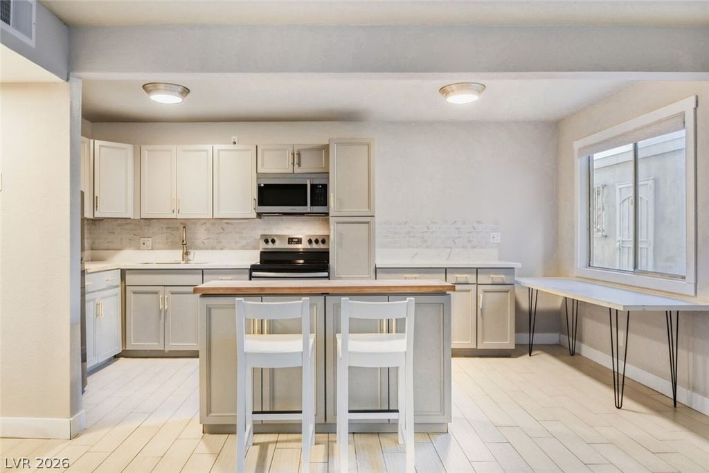 304 Orland Street 38, Las Vegas, NV 89107