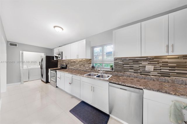 12090 NW 12th Ave, North Miami, FL 33168