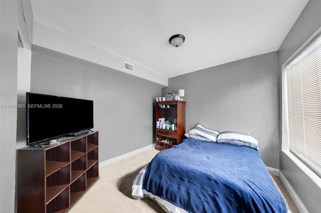 12090 NW 12th Ave, North Miami, FL 33168