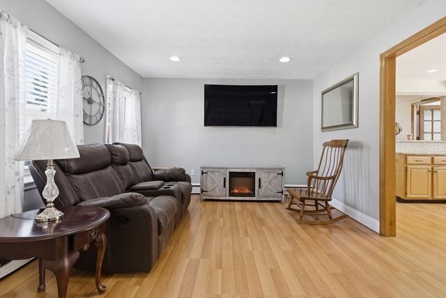 10 Cedarcrest Rd, Canton, MA 02021