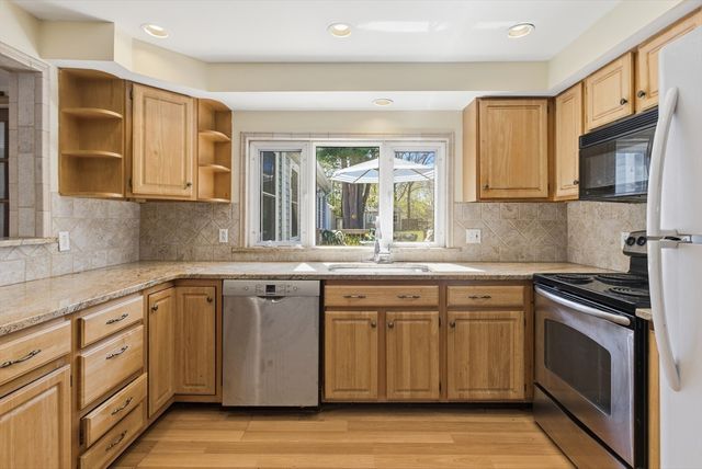10 Cedarcrest Rd, Canton, MA 02021