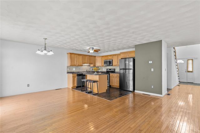 1 Lisi Lane 1, Providence, RI 02904