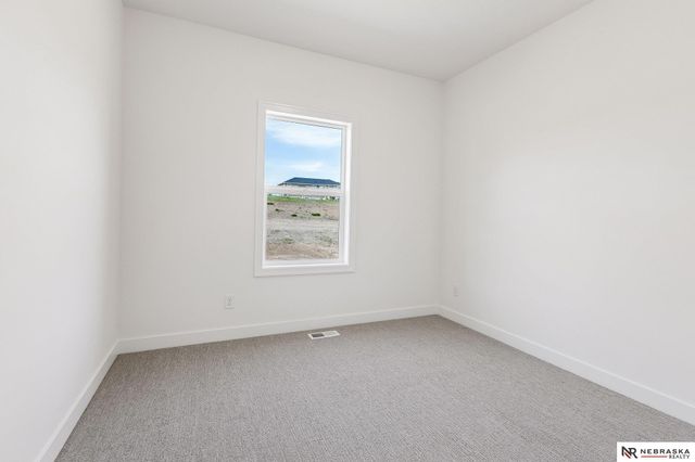 12222 S 113th Street, Papillion, NE 68046