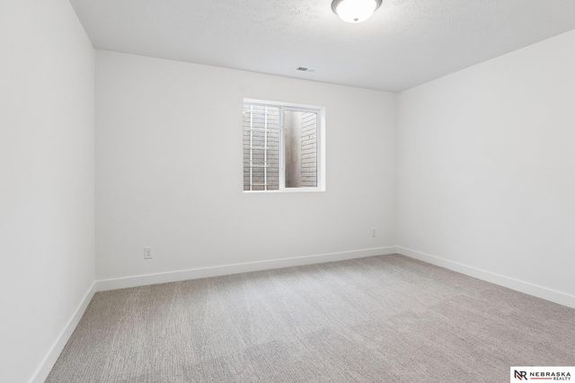 12222 S 113th Street, Papillion, NE 68046