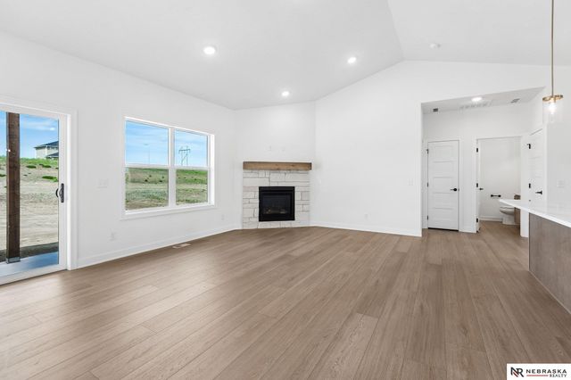 12222 S 113th Street, Papillion, NE 68046