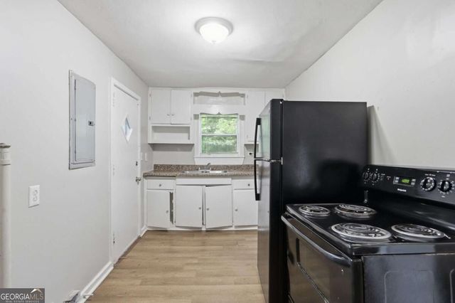 1800 Oakmont Drive NW, Atlanta, GA 30314