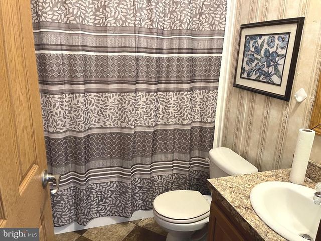 312 BLUE JAY DR, Red Lion, PA 17356