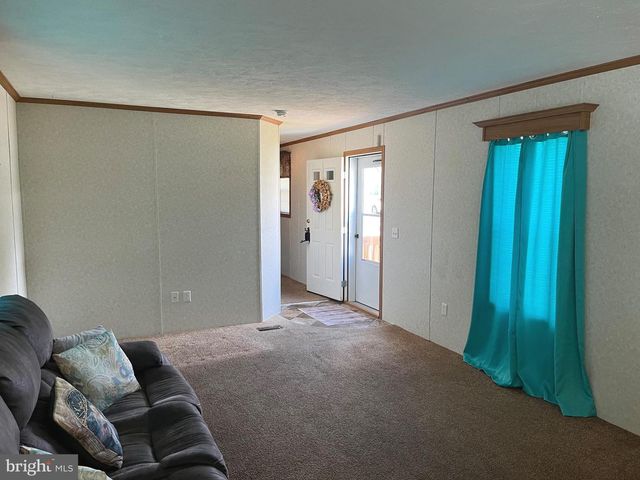 312 BLUE JAY DR, Red Lion, PA 17356