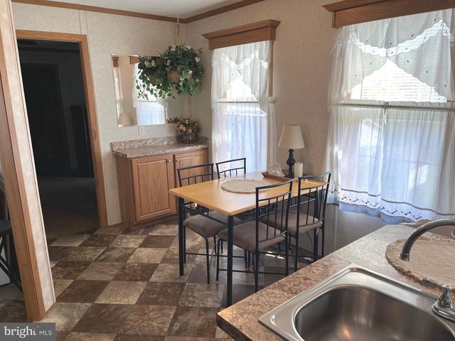 312 BLUE JAY DR, Red Lion, PA 17356