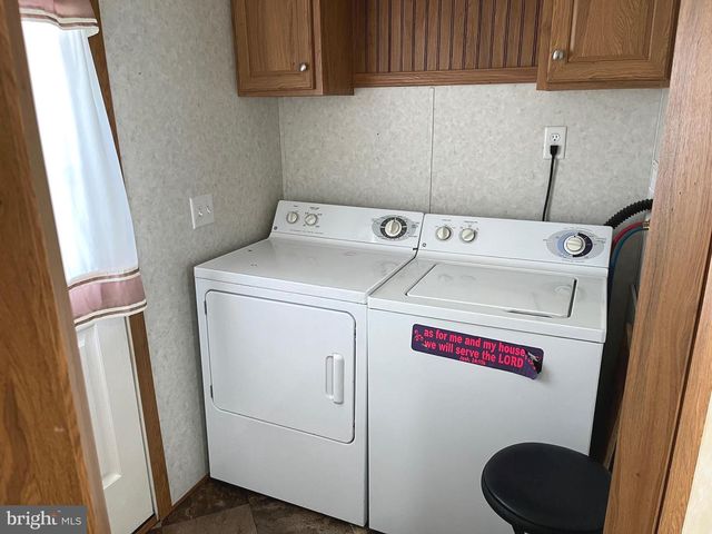 312 BLUE JAY DR, Red Lion, PA 17356