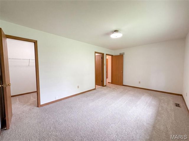 3679 Vago Lane, Florissant, MO 63034