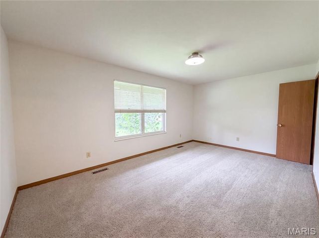 3679 Vago Lane, Florissant, MO 63034