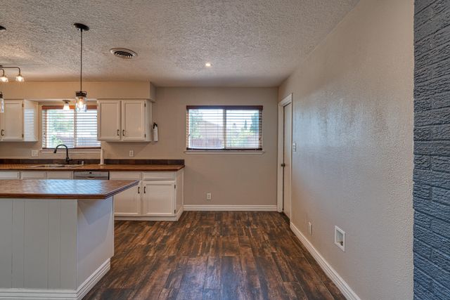 123 ORTEGA Road NW, Albuquerque, NM 87114