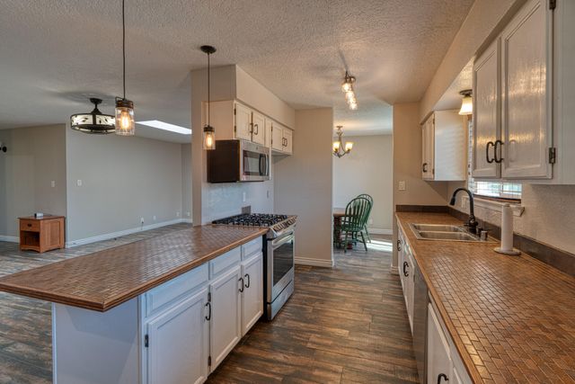 123 ORTEGA Road NW, Albuquerque, NM 87114