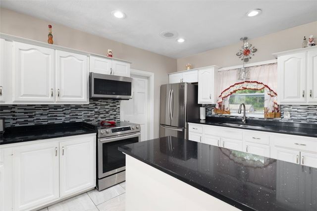 204 Reservoir Avenue, Lincoln, RI 02865