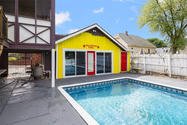 204 Reservoir Avenue, Lincoln, RI 02865