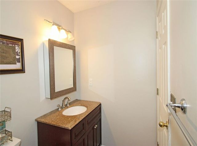 162 Summer Lake SW Drive, Marietta, GA 30060