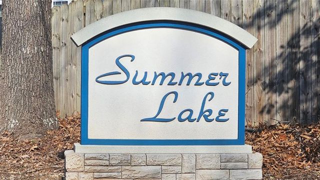 162 Summer Lake SW Drive, Marietta, GA 30060