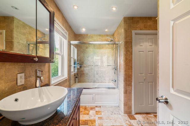 30 Ascot Lane, Torrington, CT 06790
