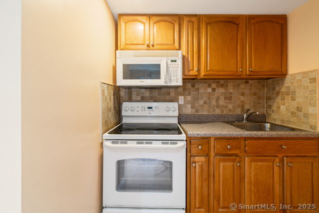 30 Ascot Lane, Torrington, CT 06790