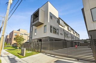 2916 Hawthorne Avenue 101, Dallas, TX 75219