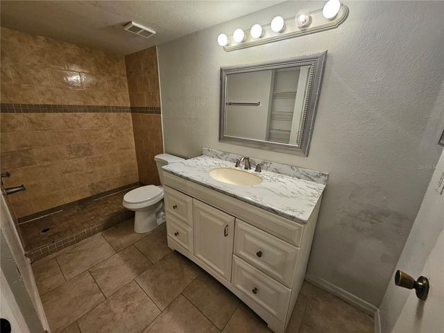 4518 COMMANDER DRIVE 1915, Orlando, FL 32822