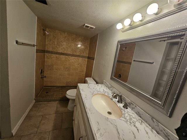 4518 COMMANDER DRIVE 1915, Orlando, FL 32822