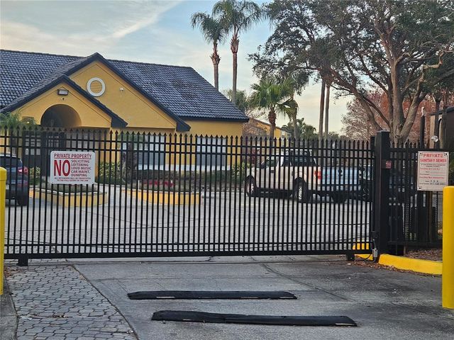 4518 COMMANDER DRIVE 1915, Orlando, FL 32822