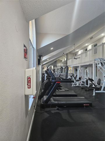 4518 COMMANDER DRIVE 1915, Orlando, FL 32822