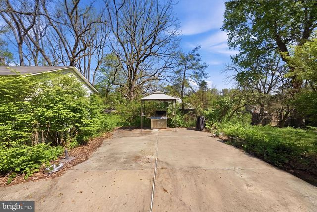 7458 S MAIN ST, Coopersburg, PA 18036