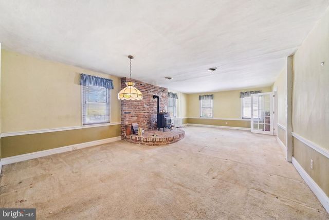 7458 S MAIN ST, Coopersburg, PA 18036
