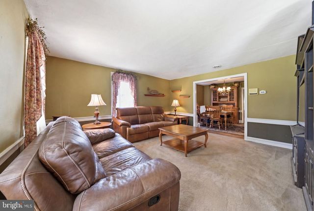 7458 S MAIN ST, Coopersburg, PA 18036