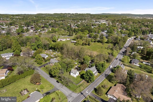 7458 S MAIN ST, Coopersburg, PA 18036